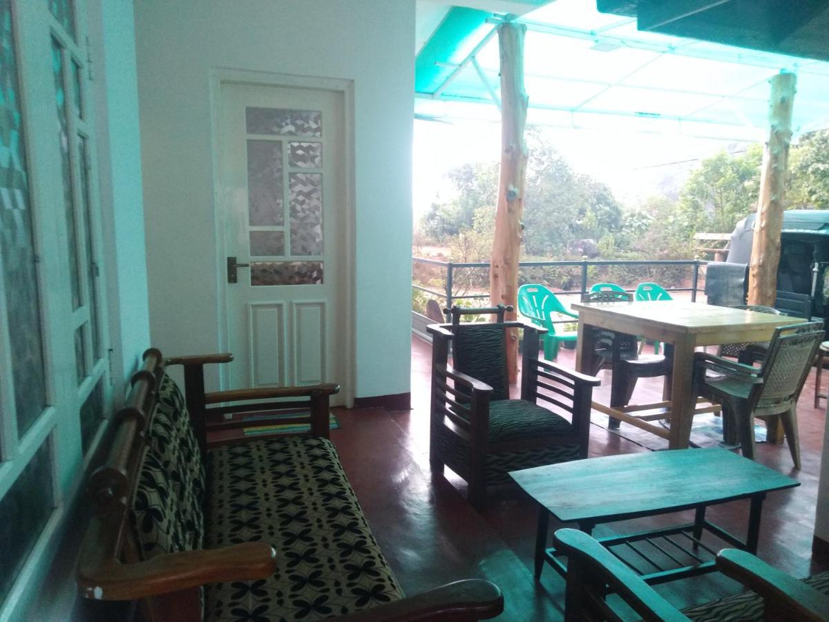 Forest Cyniciam Homestay Охия Экстерьер фото